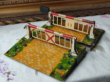 2 ANCIENNES BARRIÈRES PASSAGE