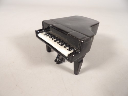 Petit piano queue - piano, à