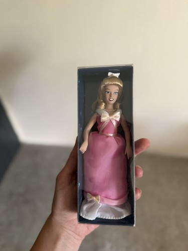 Poupee doll porcelaine disney - poupee,