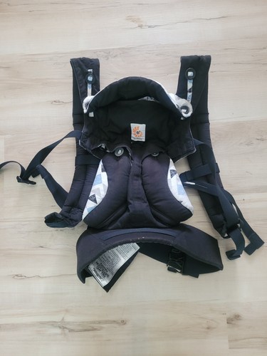 Ergo baby four - ergo, position