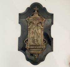 Ancien bénitier en Métal sur