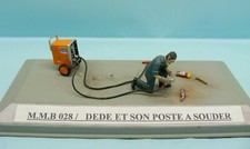 M.M.B 028 / DIORAMA / RESIN KIT / DEDE AND ITS WELDING STATION 1/43