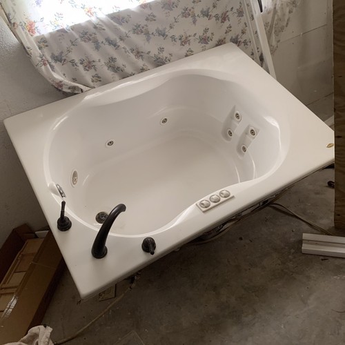 Jacuzzi bath tub - tub,