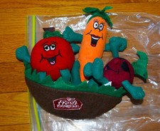 RARE Fresh Express Salad Pals Collection Veggies Plush Set Carrot Radish Tomato