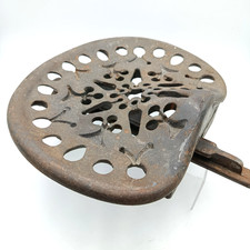 Ancien siège selle décorée