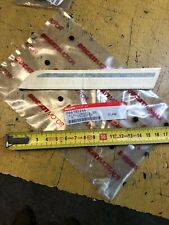 1 autocollant coté gauche SELLE 350 600 SL R V ducati 066185246 pantah