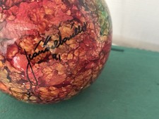 Vase boule en verre laqué aux