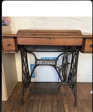 Machine à coudre à pédale