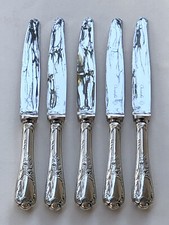Superbes 5 COUTEAUX A ENTREMETS signés CHRISTOFLE modèle MARLY 19,7 cm