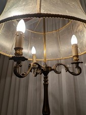 Lampadaire bronze, Support tripode, Abat-jour en peau de vessie de porc