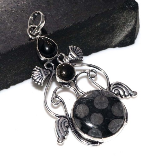 Pendentif long noir corail - long,