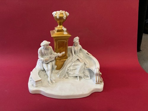 Vieux porcelaine figurine - vieux,