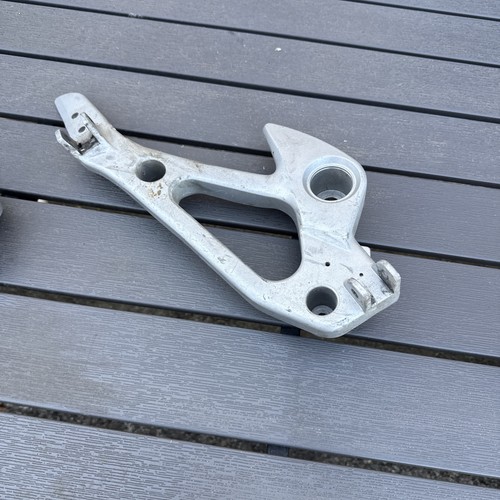 Platine repose pied - platine,