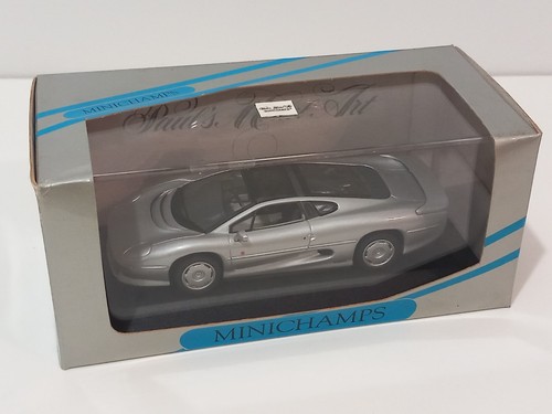 Jaguar 220 silver 43 - 220,