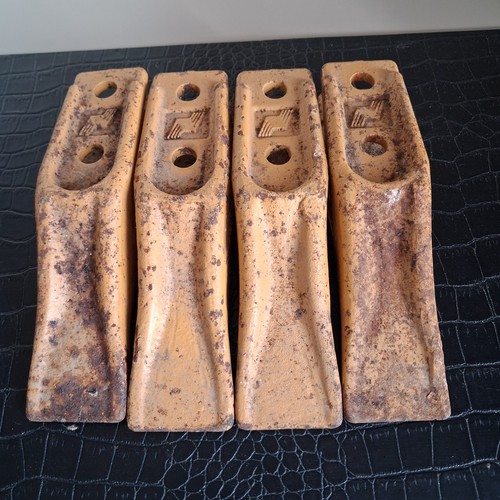 Dents godet mini pelle - de,