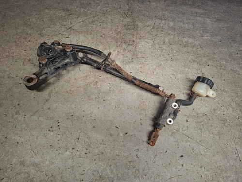 Yamaha 600 diversion rear - xj,