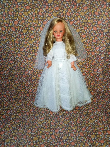 Poupée betsie bella robe - poupée,