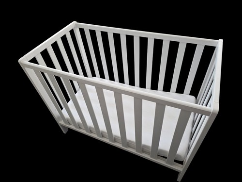 Lit bébé avec matelas - lit,