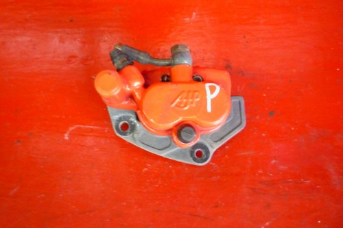 Pince arrière peugeot - 125, jet