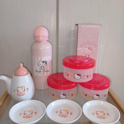 Hello kitty food storage - hello,