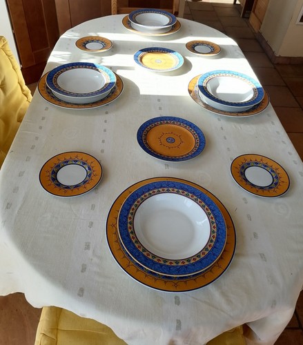 Service vaisselle complet 24 - ,
