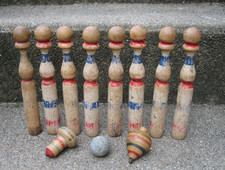 Ancien jeu de 8 quilles 2