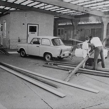 Berlin border crossing GDR