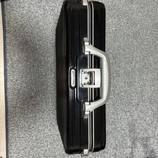 Mallette en polycarbonate noir