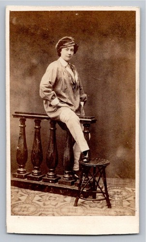 Cdv 1865 femme tenue - 1865, en