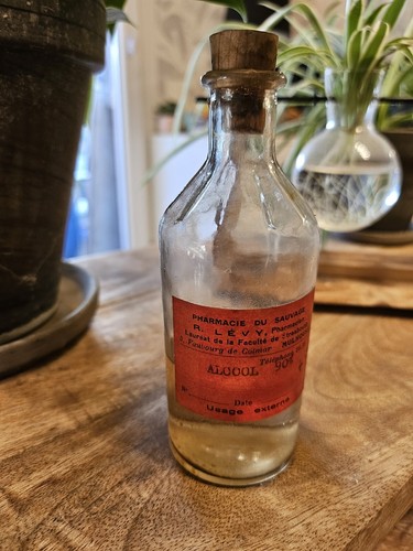 Ancien rare flacon - et, plein