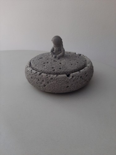 Cendrier design cosmonaute - design, en
