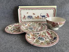 Ensemble de 5 plateaux