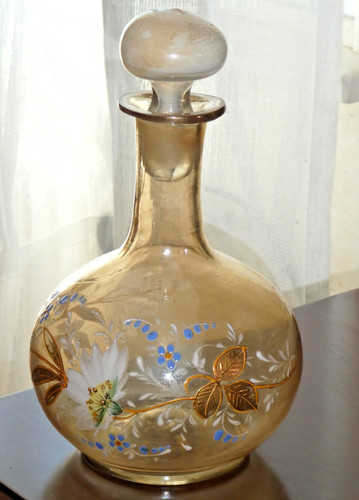 Ancienne carafe emaillee dans - ancienne,
