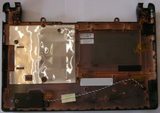 Plasturgie dessous ordinateur