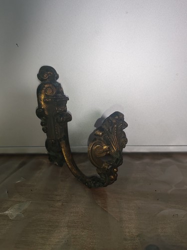 Porte embrasses rideaux - 1, porte-embrasses