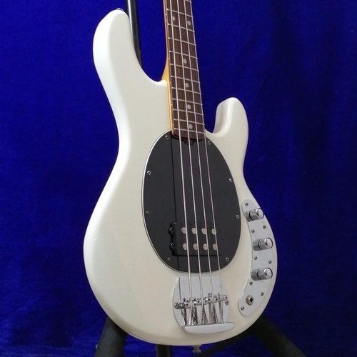 Guitare basse électrique