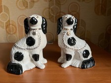 Paire Chien Faïence XIXe Cavalier King Charles Blanc Staffordshire Porcelaine 19