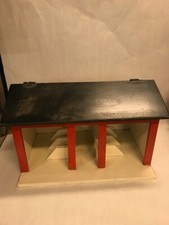 Hand made childs barn doll house wood painted hinged roof 19 inch toy  children