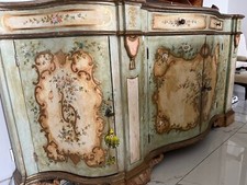 Buffet VenitienMeuble Baroque Style Art vénitien  peint à la main Pièce Unique