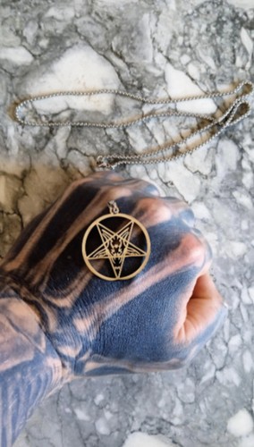 Chaine pendentif sigil du - et,