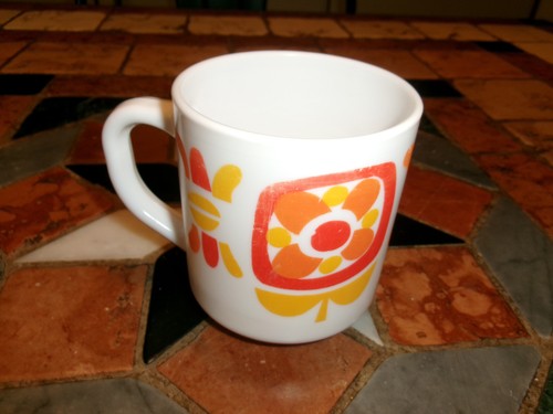 Mug ancien arcopal - ancien, seventies