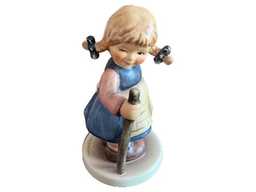 Goebel hummel figurine 768 - goebel,