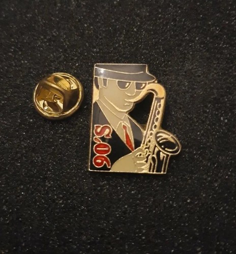 Pin cigarette saxophone - pin's,