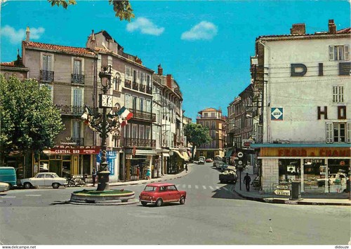 Carte postale automobiles - -,