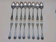 Lot of 16 Antique Cutlery: 8 White Metal Spoons and 8 Forks 