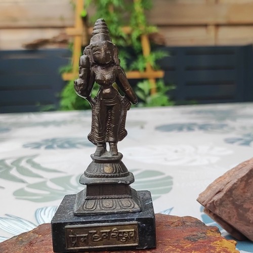 Statue figurine bouddhiste - , en