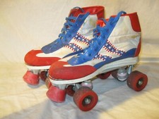Ancienne PAIRE de PATINS