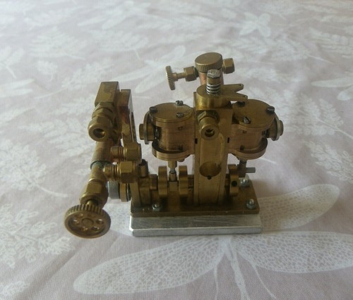 Ensemble moteur bicylindre - , à
