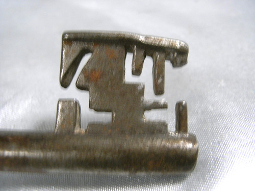 Old wrought iron key - 🇫🇷,