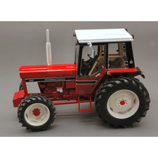 TRATTORE INTERNATIONAL